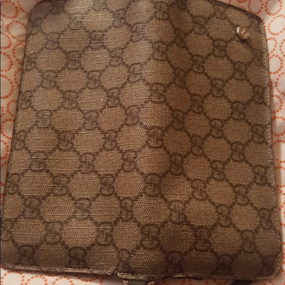 🛑SOLD🛑 Gucci continental wallet with zipper